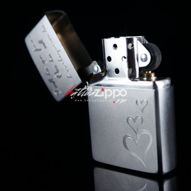 Bật lửa Zippo chính hãng 205 Bạc khắc trái tim tình yêu