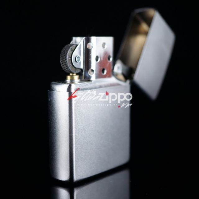 Bật lửa Zippo chính hãng 205 Bạc khắc trái tim tình yêu