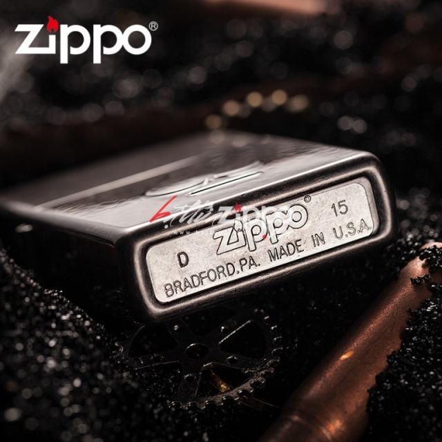 Bật lửa Zippo chính hãng đồng nhẹ dập nổi quân át bích