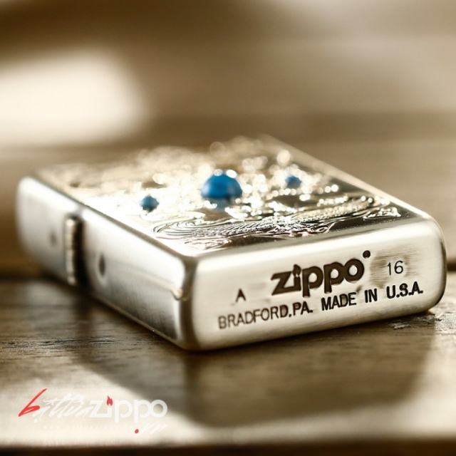 Bật lửa Zippo phiên bản Happy khạm ngọc cỗ