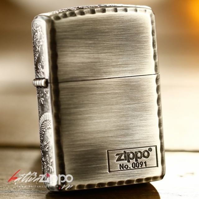 Bật lửa Zippo Đồng nguyên khối khắc rồng bạc bao quanh