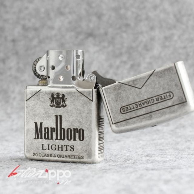Bật lửa Zippo bạc cổ khắc thương hiệu Marlboro