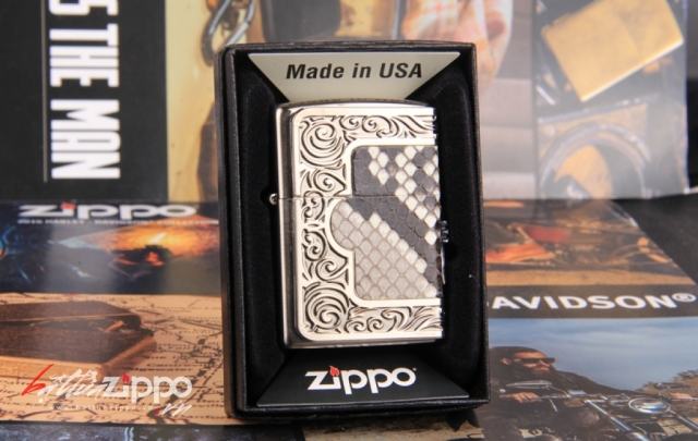 Bật lửa Zippo phiên bản vẩy rắn khắc hoa văn bao quanh